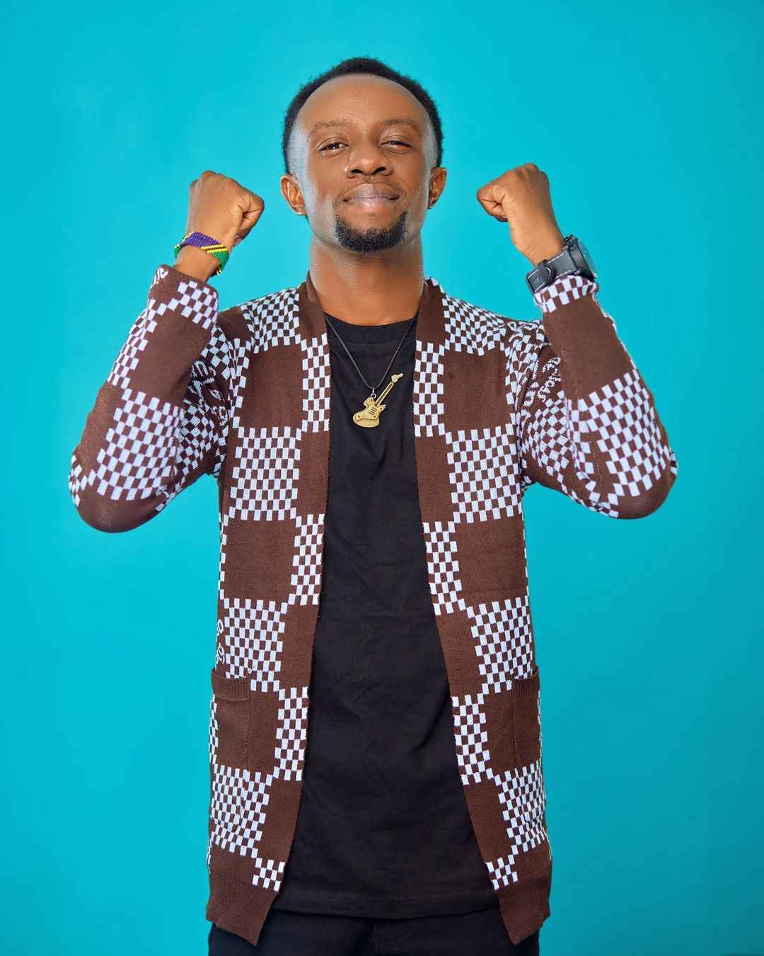 Godfrey Steven - Teamo Mp3 Download