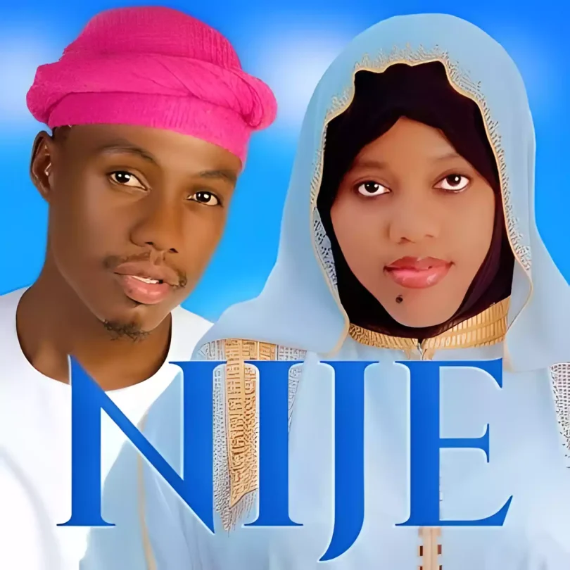 Nije By Hidden Bway